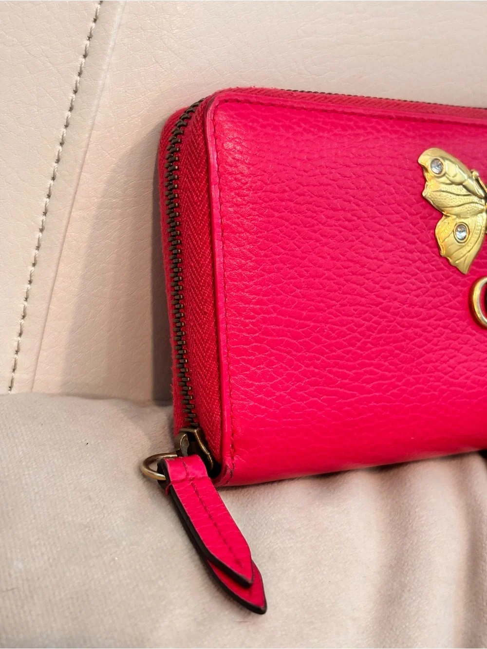 GUCCI Pink Marmont GG Limited Edition Butterfly Leather Zip Around Wallet - Picture 3 of 16